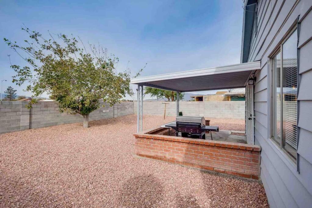 Cozy Home! 16 Min Away From Strip And Fremont لاس فيغاس المظهر الخارجي الصورة